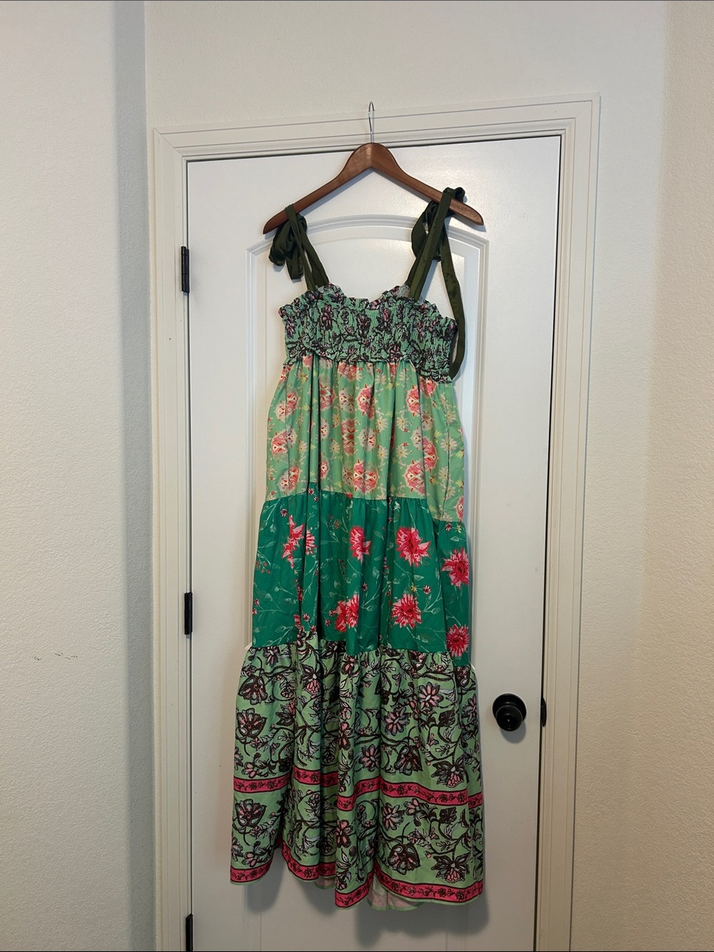 Women’s Green & Pink Tie Sleeve Tank Top Maxi Dress Size Large with pockets - Picture 6 of 6